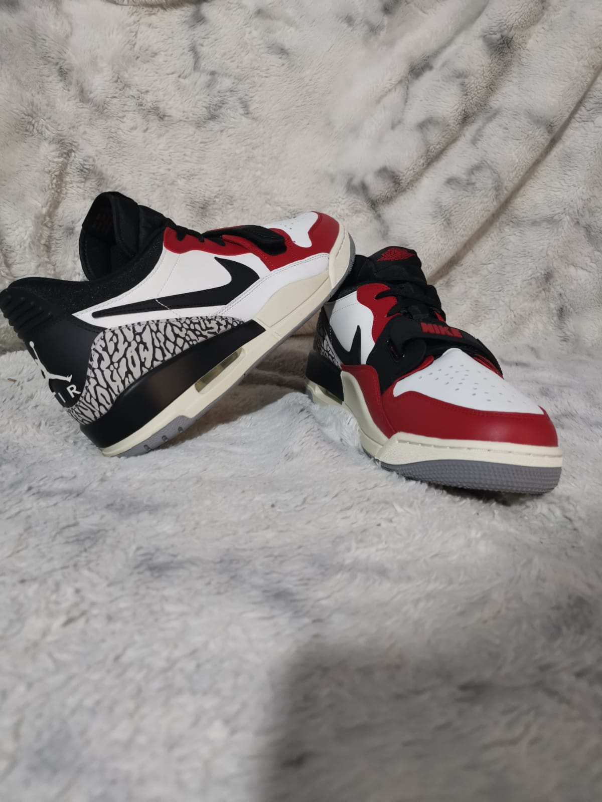 AIR JORDAN LEGACY talla 31.0