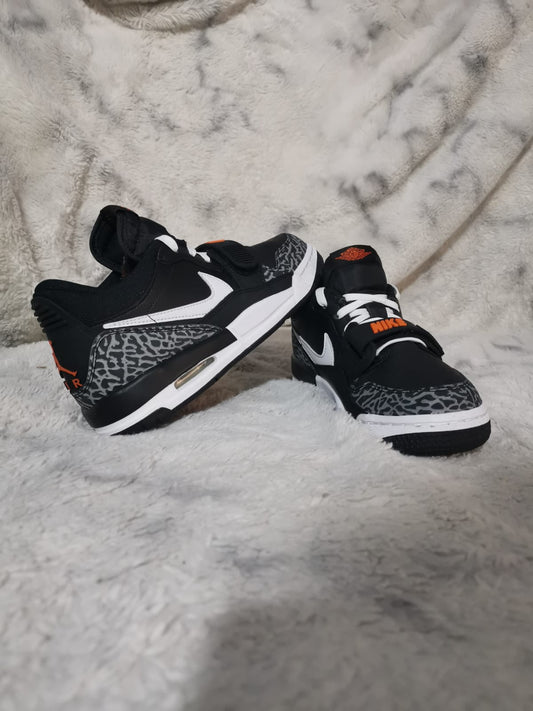 AIR JORDAN LEGACY talla 24.0