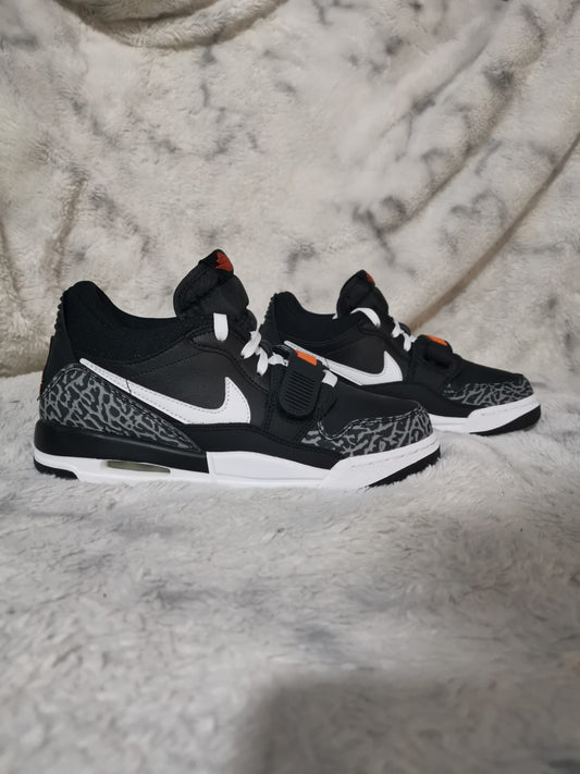 AIR JORDAN LEGACY talla 24.0